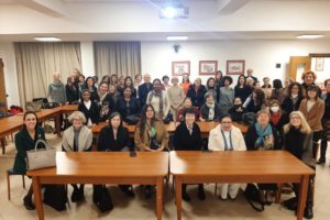 “Natale insieme nello spirito della sinodalità. Donne artefici di pace”